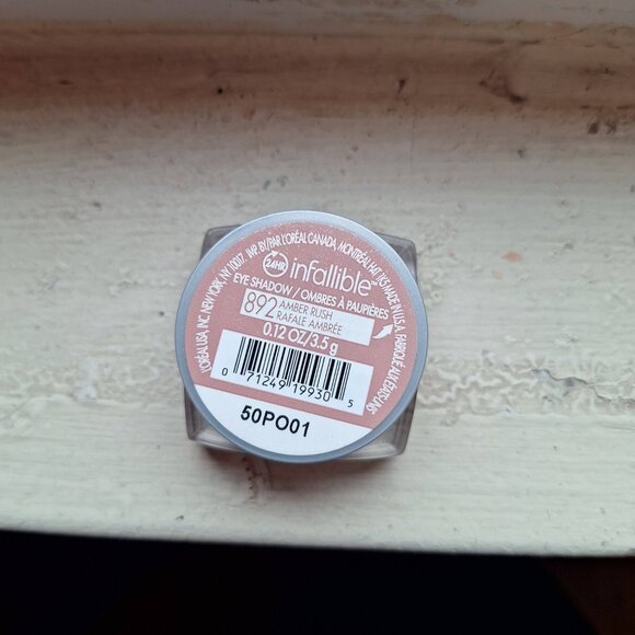 ✨ L’Oréal Infallible 24H Eyeshadow – Amber Rush (892) ✨ - Picture 2 of 2